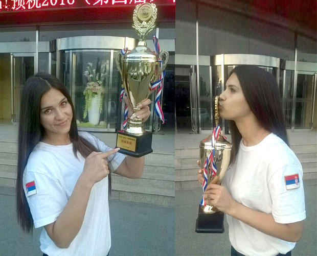 Лепотица заварила свет